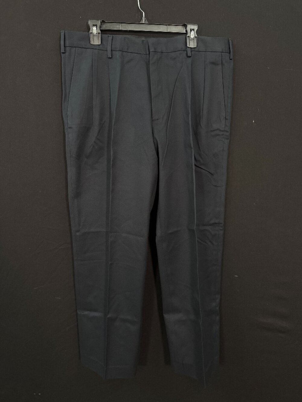 Lands' End Men's Traditional Fit Pleated Twill Pants Black 37x29 NWOT